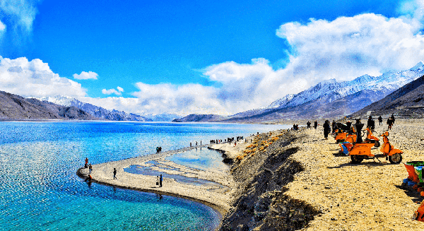LEH LADAKH BIKE TRIP FROM MANALI