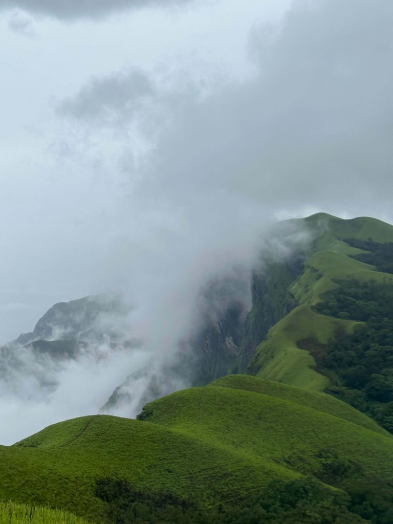 Netravati Trek -Cloud bed